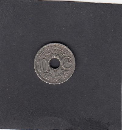 Beschrijving: 10 Centimes HOLE